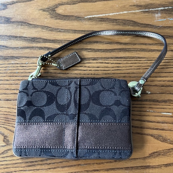 Coach Wristlet - Picture 1 of 3